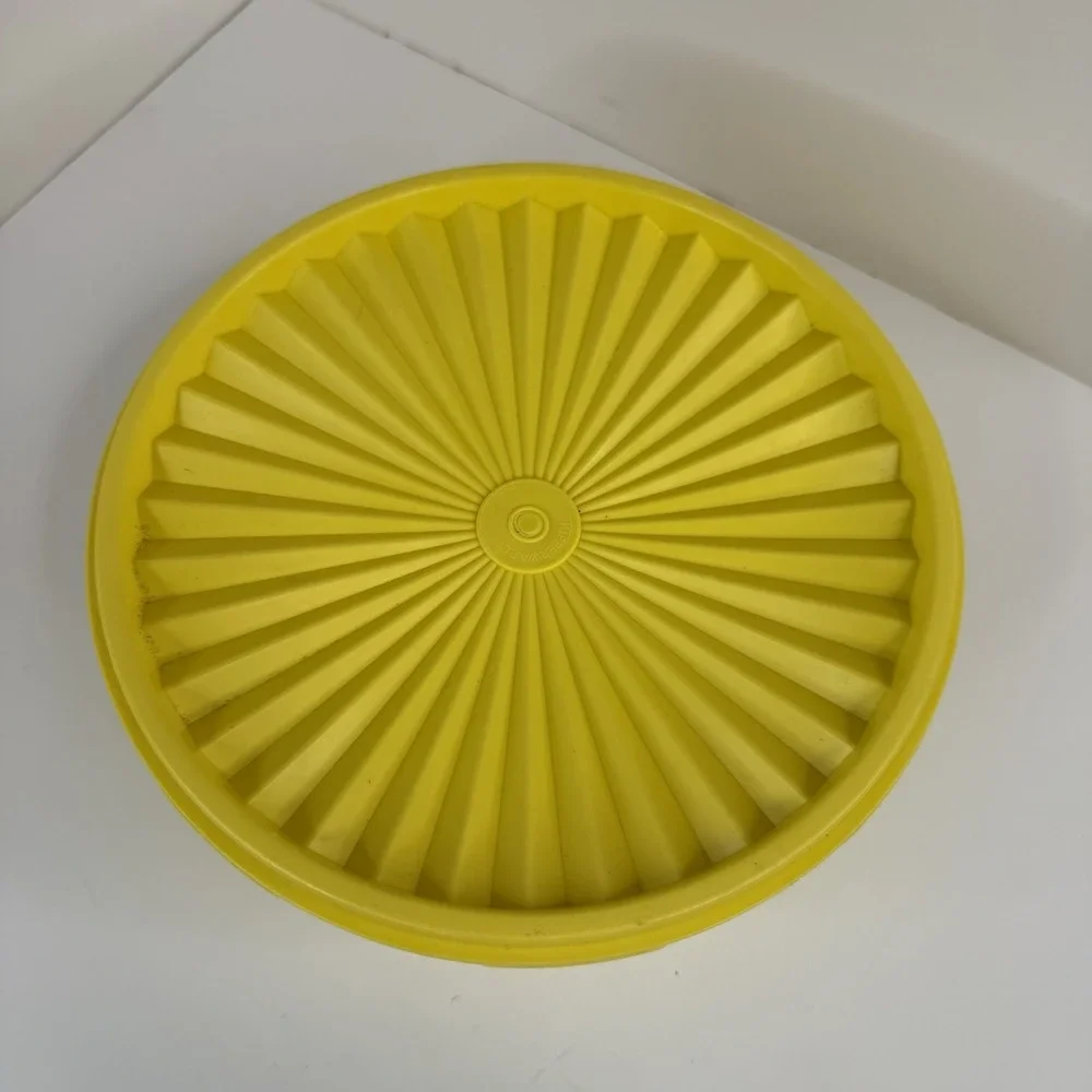 vintage Tupperware Servalier food storage canister 1970s Daffodil/harvest